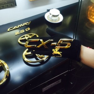 Mạ vàng bộ chữ CX-5 của ô tô Mazda- Vina Gold Art